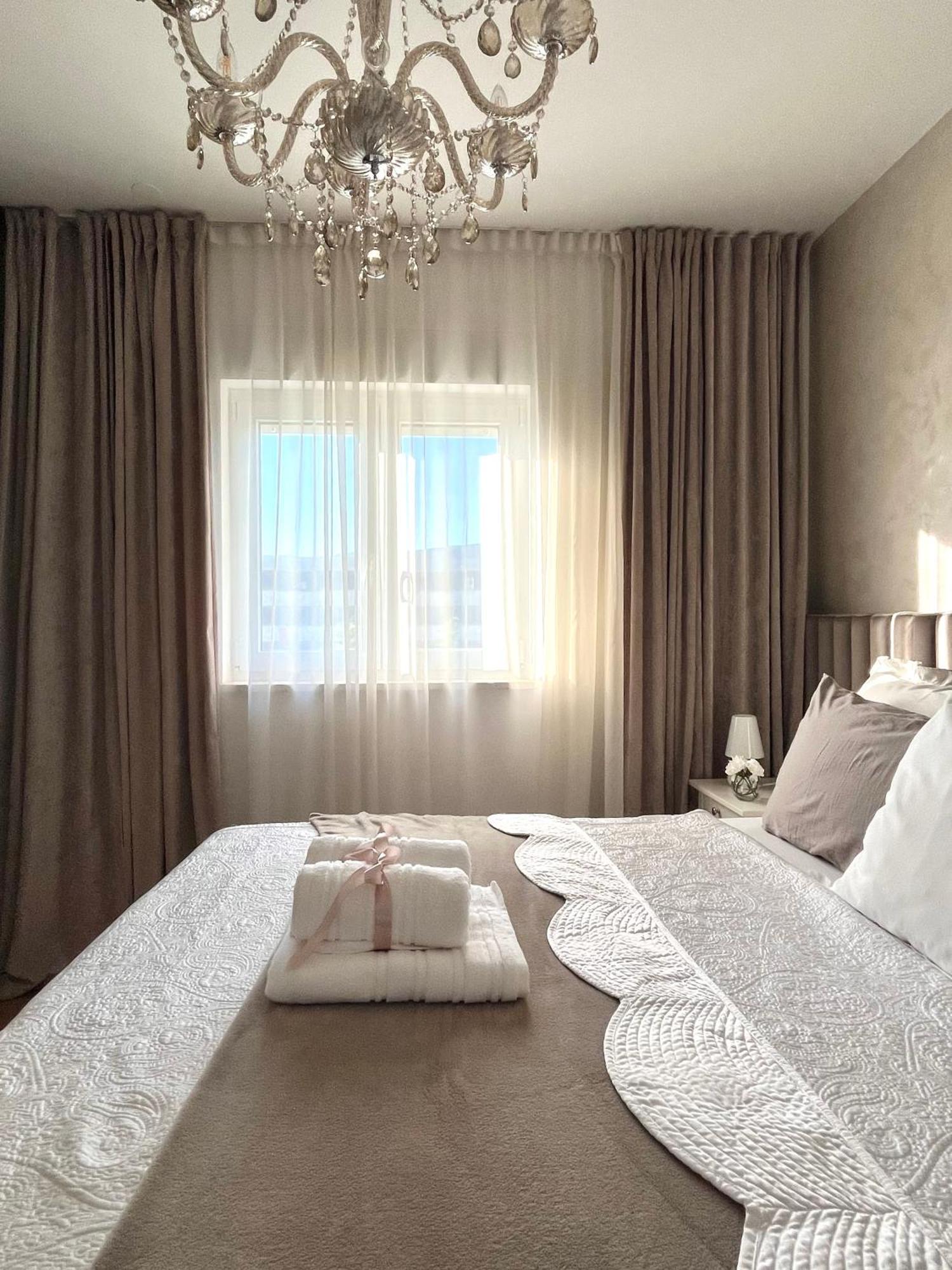 Luxury Apartment Rinos - Free Garage Parking Σπλιτ Εξωτερικό φωτογραφία