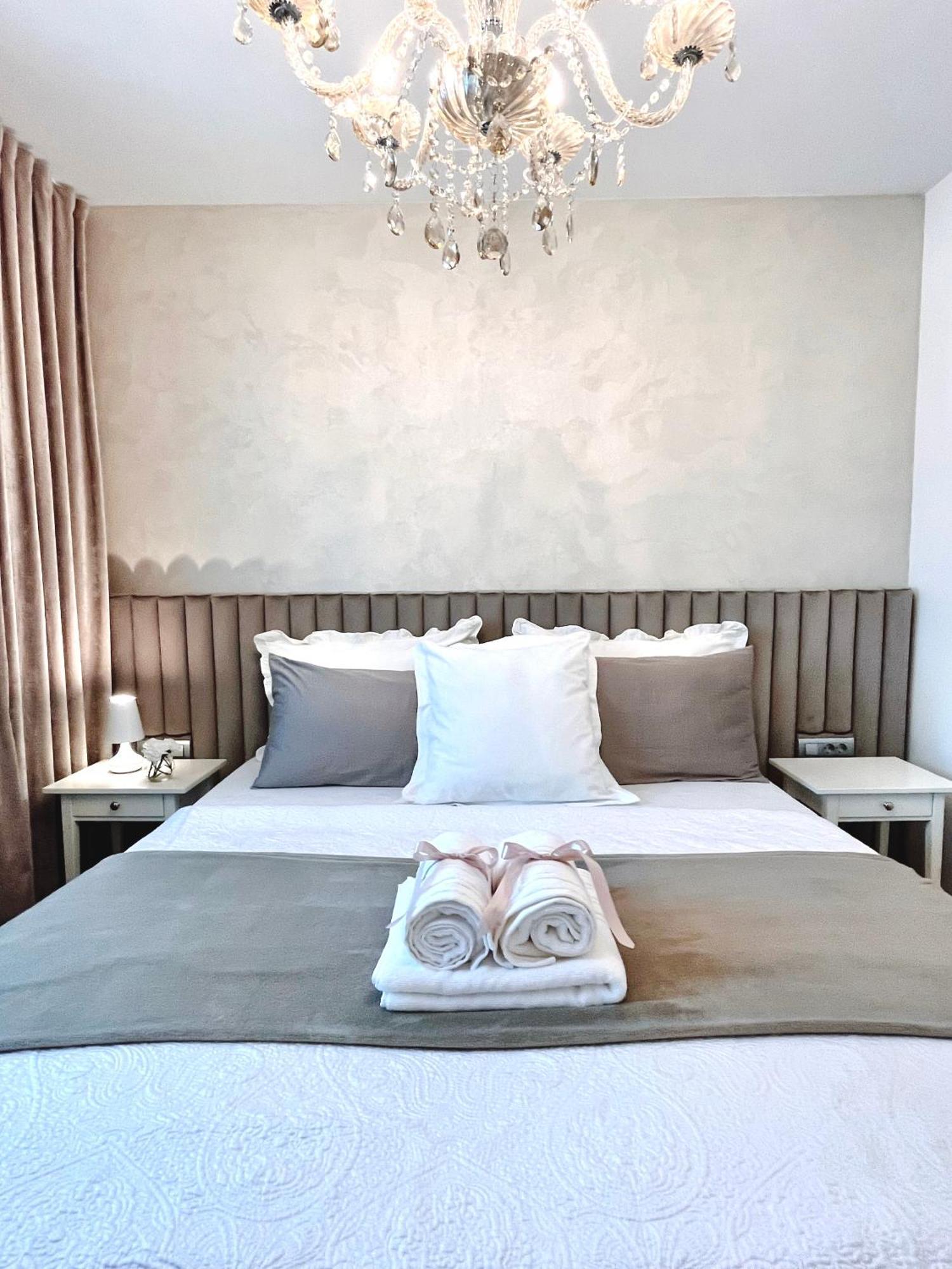 Luxury Apartment Rinos - Free Garage Parking Σπλιτ Εξωτερικό φωτογραφία